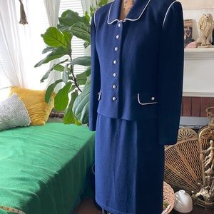 St. John Collection size 6